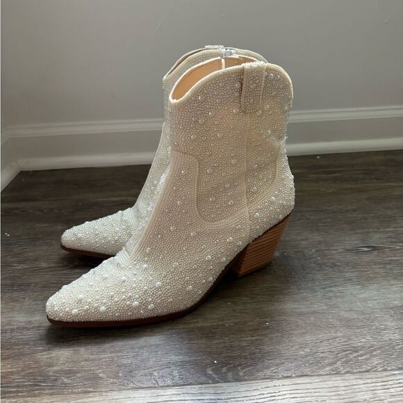 Betsey Johnson Betsey Johnson EMORY Ankle Bootie Pearl Iridescent white cow girl - Picture 2 of 9